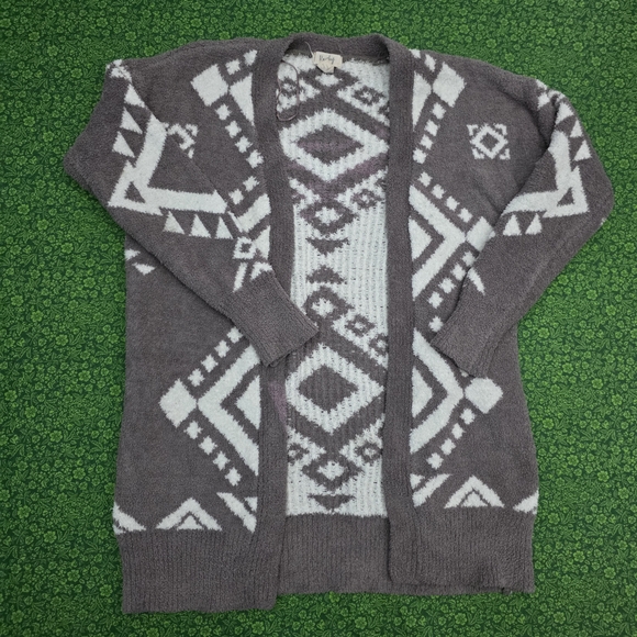 Kaisely Sweaters - Gray and White Geometric Pattern Men's Sweater